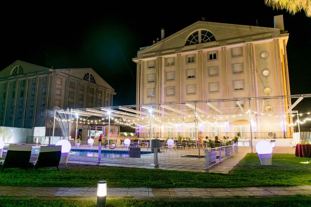 Velada Merida Bagian luar foto